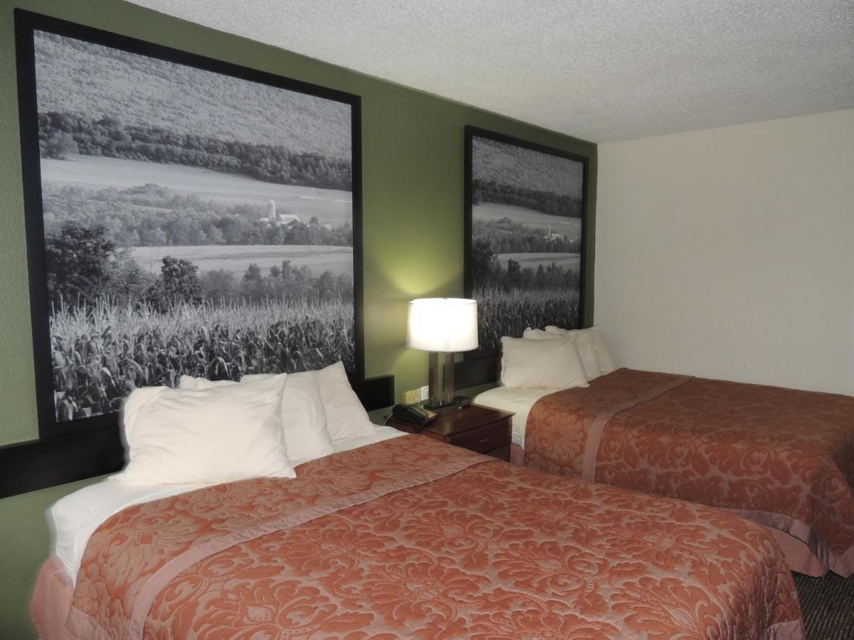 Super 8 By Wyndham Mifflinville Near Bloomsburg Eksteriør bilde