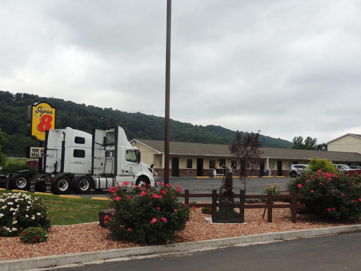 Super 8 By Wyndham Mifflinville Near Bloomsburg Eksteriør bilde